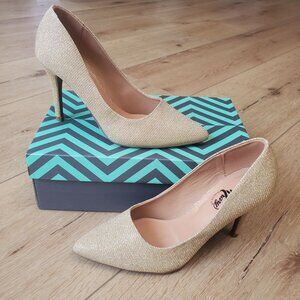 NEW Womens Size 6 Sparkle Gold Pumps Pointed Toe 3.5" High Heels Trary Holiday